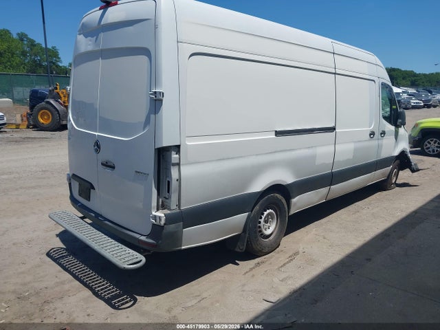 Mercedes-Benz Sprinter 2500 High Roof V6