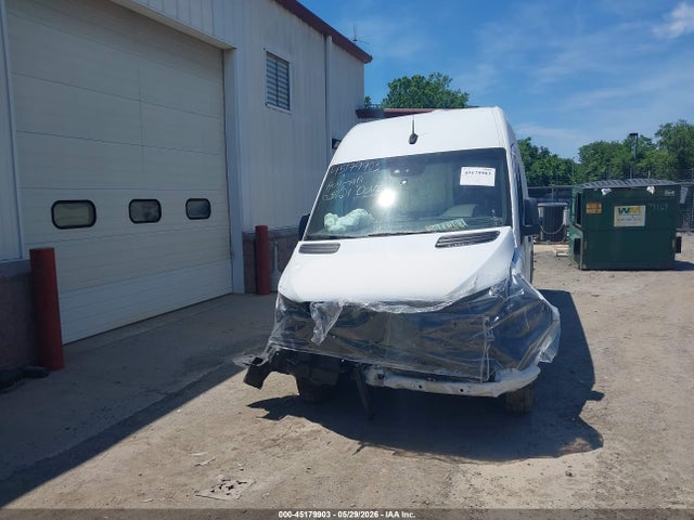Mercedes-Benz Sprinter 2500 High Roof V6