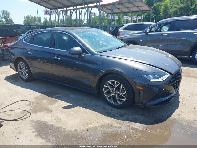 Salvage Hyundai SONATA Image