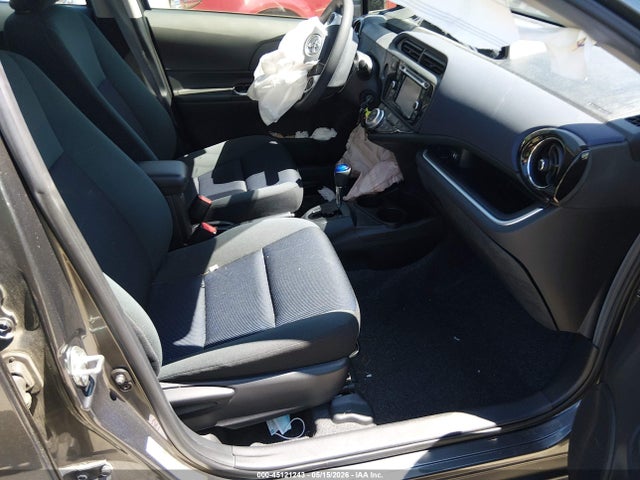 Toyota Prius c Two