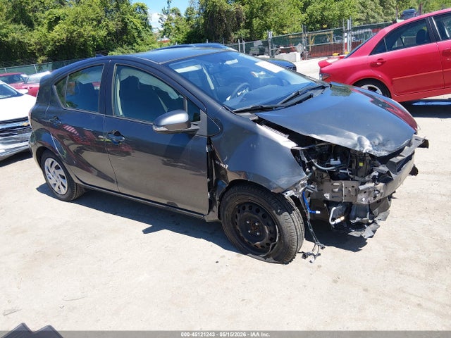 Salvage Toyota Prius c Image