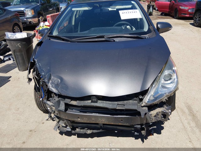 Toyota Prius c Two