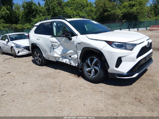 Salvage Toyota RAV4 Image