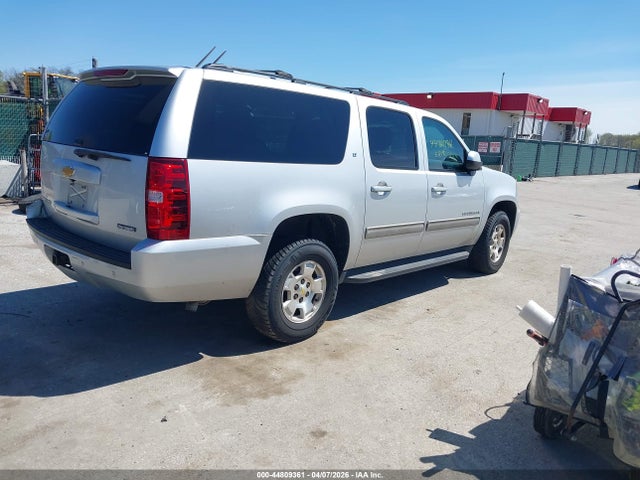 Chevrolet Suburban 1500 Lt