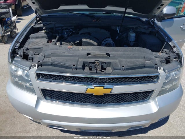 Chevrolet Suburban 1500 Lt