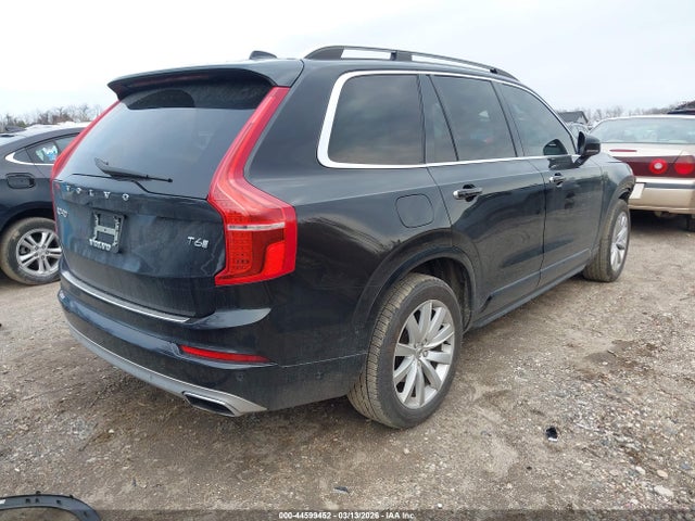 Volvo XC90 T6 Momentum