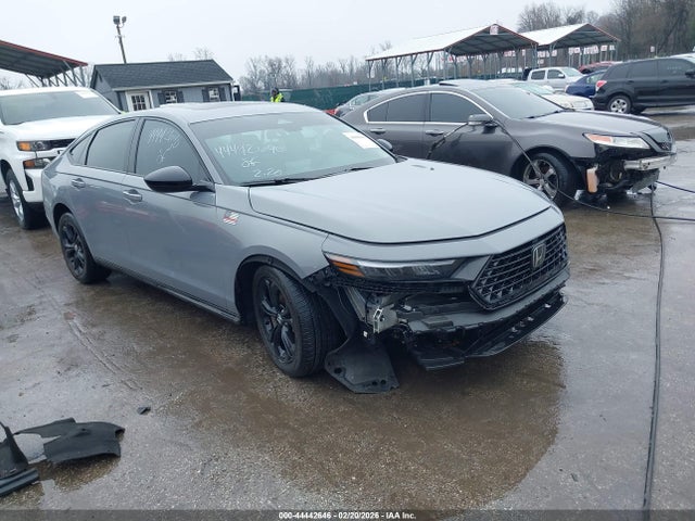 Salvage Honda Accord Image