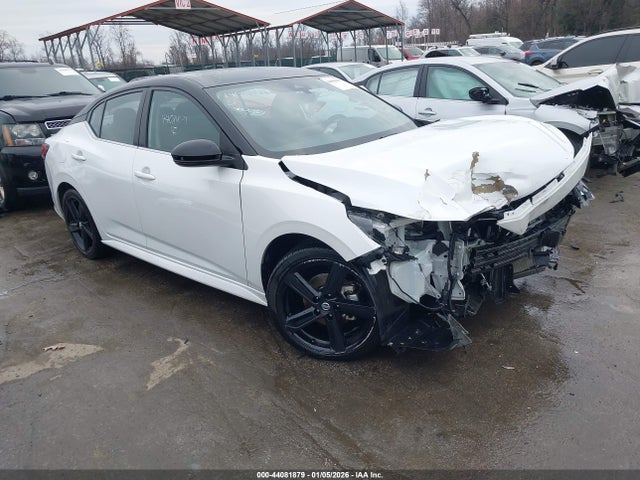 Salvage Nissan Sentra Image