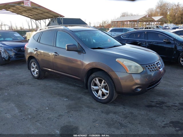 Salvage Nissan Rogue Image