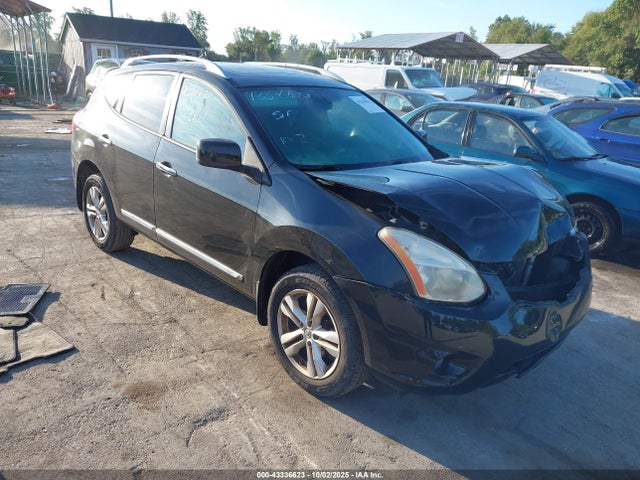 Salvage Nissan Rogue Image