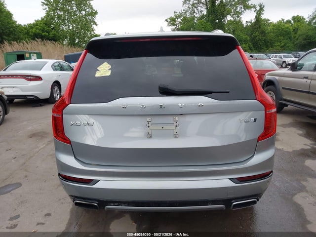 Volvo XC90 T6 R-design