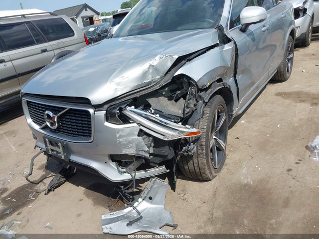 Volvo XC90 T6 R-design
