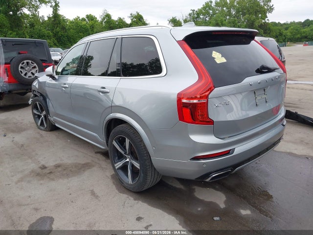 Volvo XC90 T6 R-design
