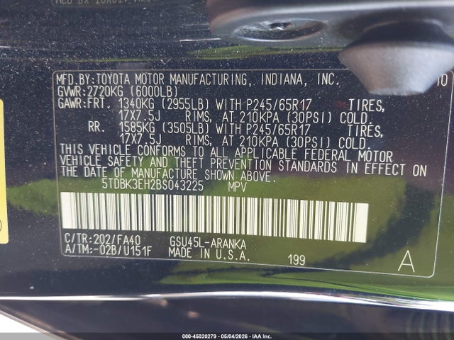 Toyota Highlander Base V6