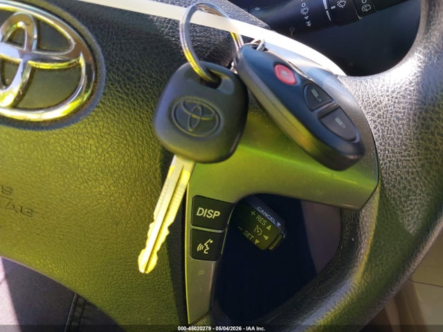 Toyota Highlander Base V6
