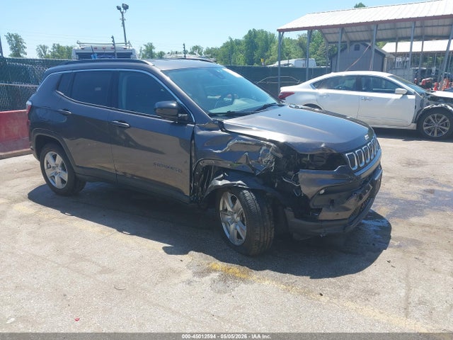 Salvage Jeep Compass Image
