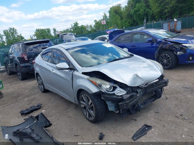 Salvage Hyundai ELANTRA Image