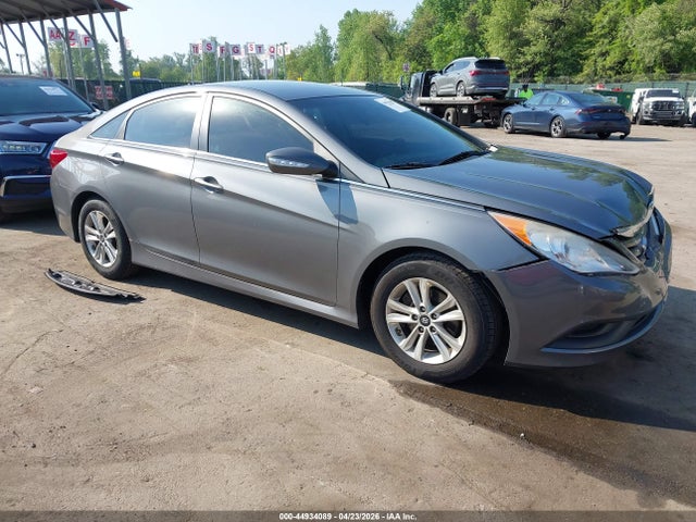 Salvage Hyundai SONATA Image