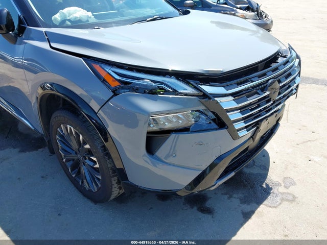 Nissan Rogue Platinum