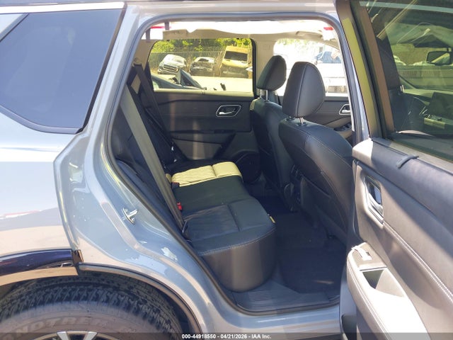 Nissan Rogue Platinum