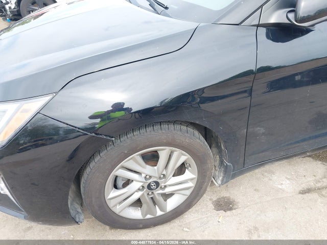Hyundai ELANTRA Sel
