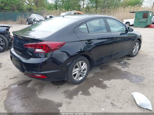 Hyundai ELANTRA Sel