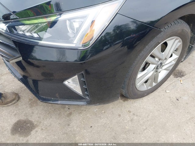 Hyundai ELANTRA Sel