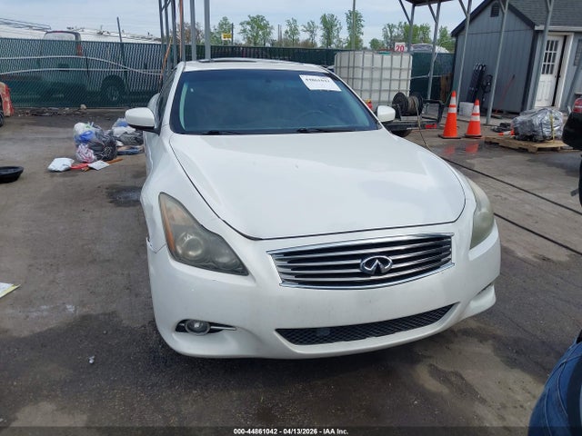 INFINITI G37 Journey