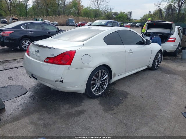 INFINITI G37 Journey