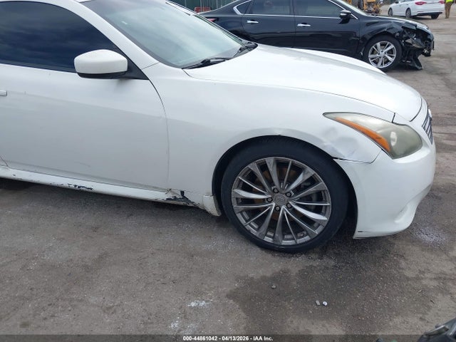 INFINITI G37 Journey