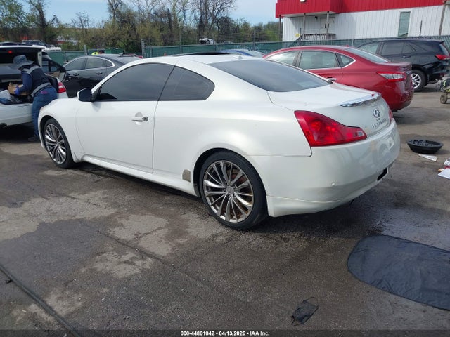 INFINITI G37 Journey