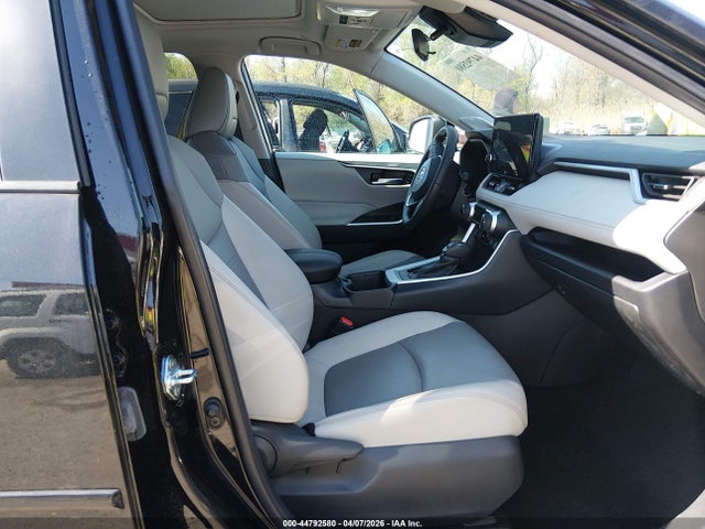 Toyota RAV4 Xle Premium