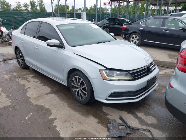 Salvage Volkswagen Jetta Image