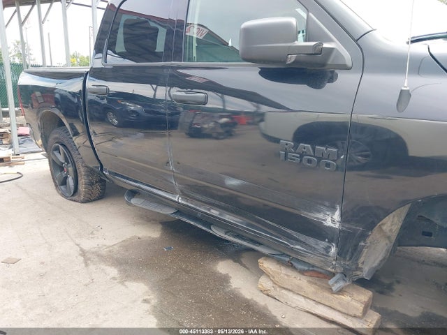 Ram 1500 Express  4x4 5'7 Box