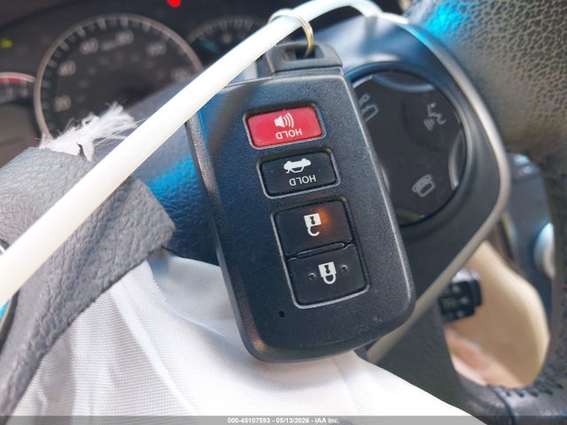 Toyota Camry Xle V6