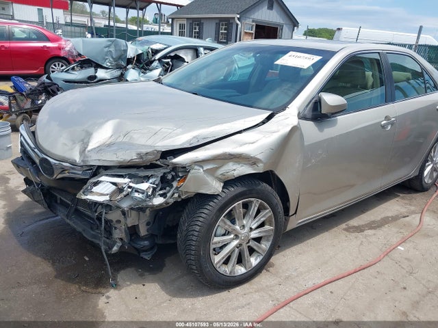 Toyota Camry Xle V6