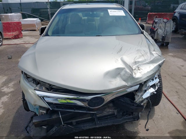 Toyota Camry Xle V6