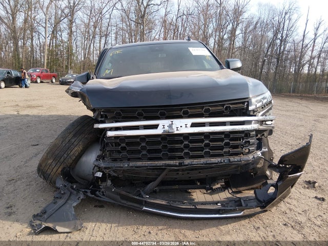 Chevrolet Suburban 4wd Ls