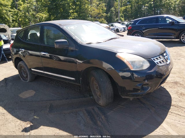 Salvage Nissan Rogue Image