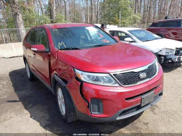 Salvage Kia Sorento Image