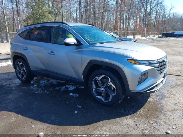 Salvage Hyundai TUCSON Image
