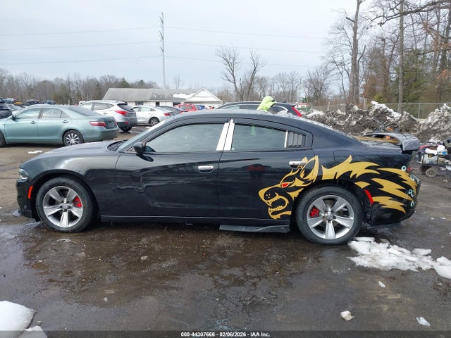 Dodge Charger Sxt