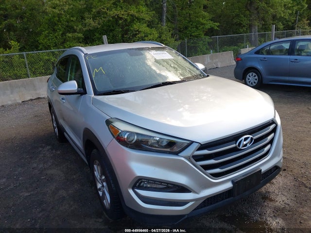Salvage Hyundai TUCSON Image