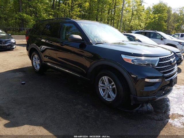 Salvage Ford Explorer Image