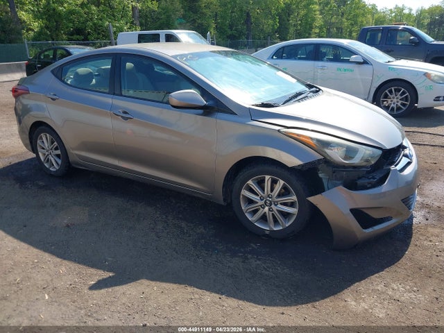 Salvage Hyundai ELANTRA Image