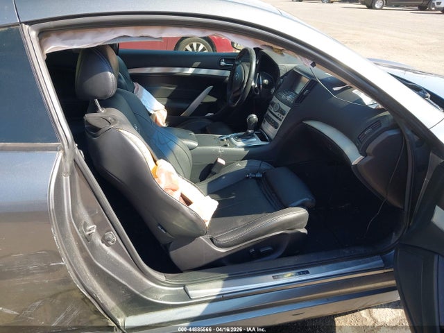 INFINITI Q60