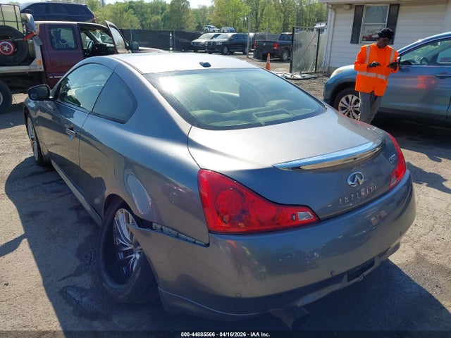 INFINITI Q60
