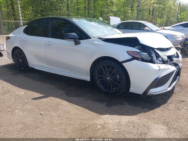Salvage Toyota Camry Image