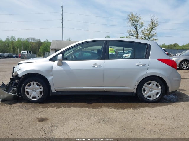 Nissan Versa 1.8 S