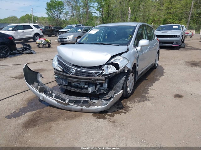 Nissan Versa 1.8 S